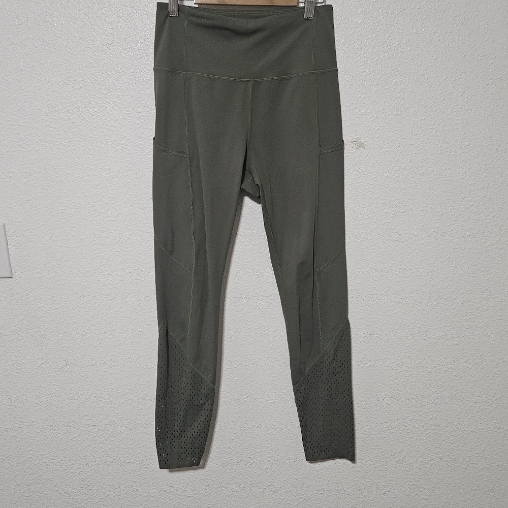 Zyia Active leggings with cut out details size medium